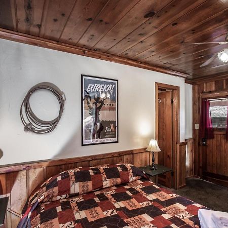 Apache Village Cabinette 11, Queen Bed, Midtown, Sleeps 2 Ruidoso Extérieur photo